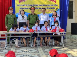 TRƯỜNG TIỂU HỌC KỲ THỊNH  2, THỊ XÃ KỲ ANH TỔ CHỨC THÀNH CÔNG NGOẠI KHÓA TUYÊN TRUYỀN PHÁP LUẬT VỀ AN TOÀN GIAO THÔNG VÀ PHÒNG TRÁNH TAI NẠN THƯƠNG TÍCH, BẠO LỰC HỌC ĐƯỜNG NĂM HỌC 2022-2023