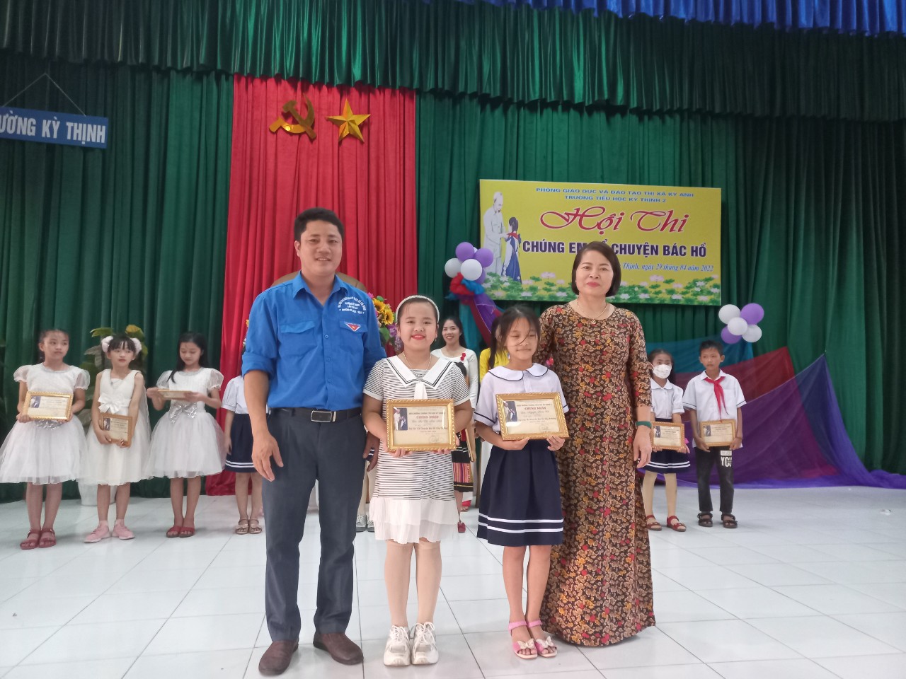 KC TRAO GIẢI NHÌ