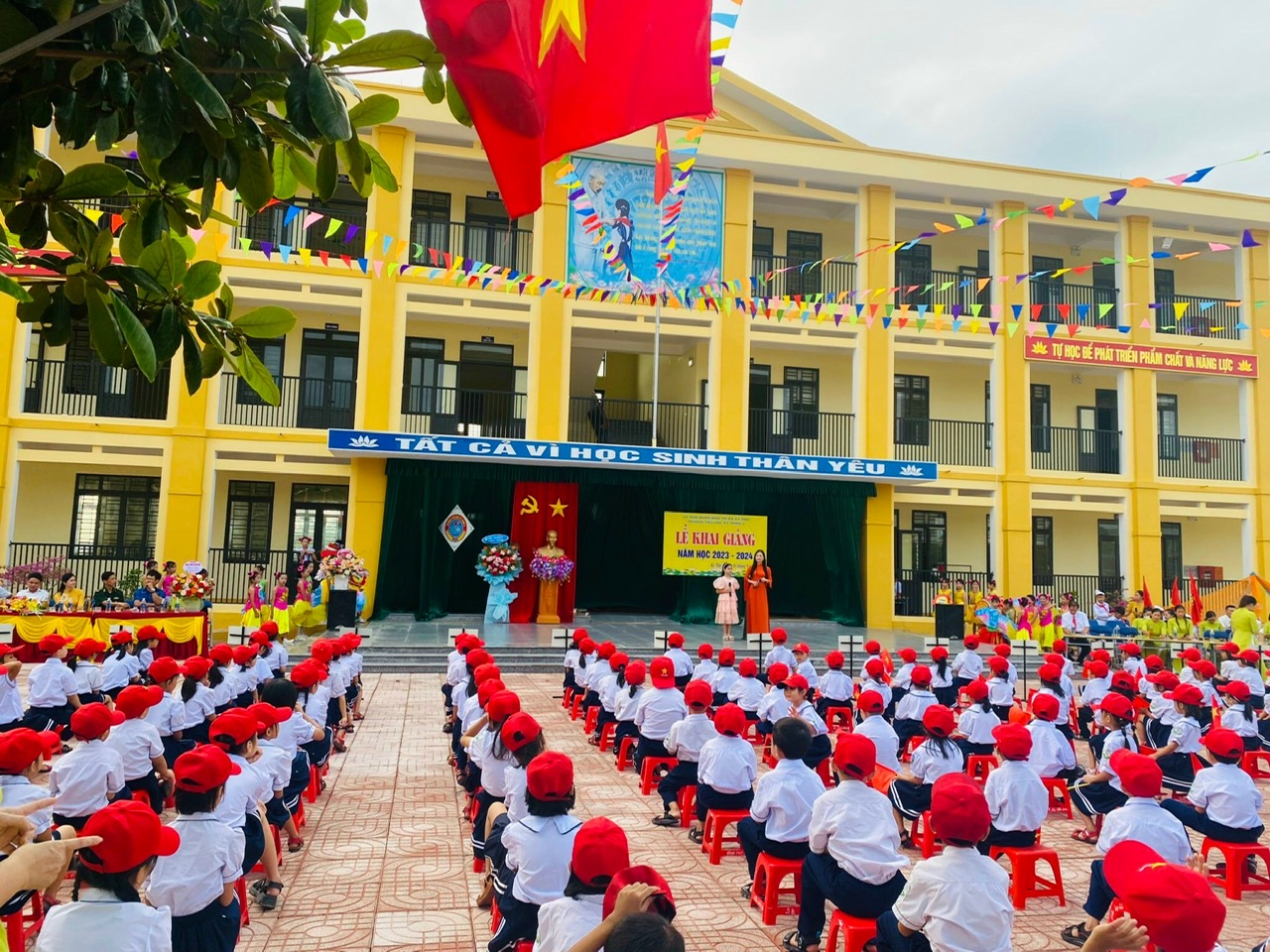 Ảnh văn ngệ 2