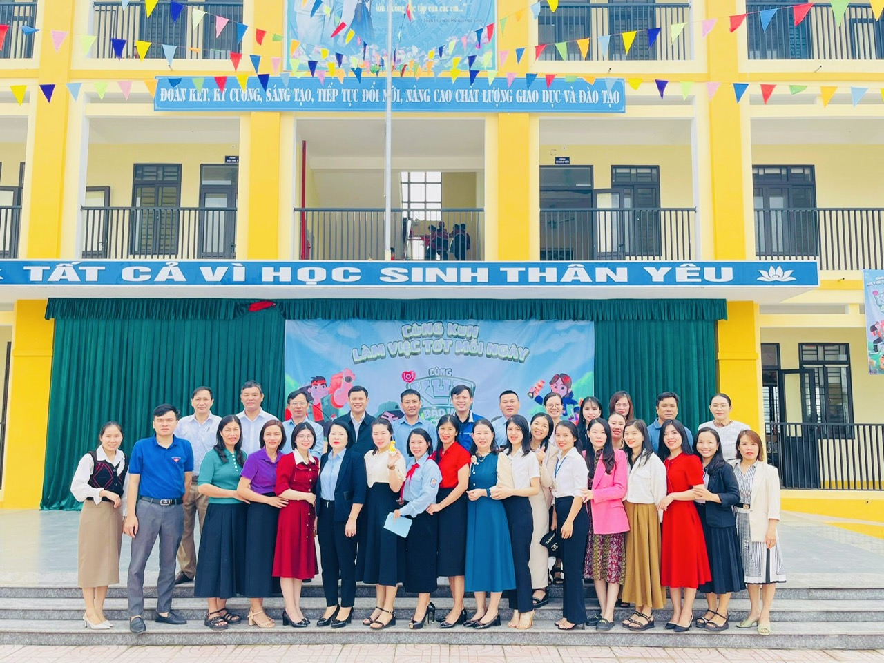 A 1 KUN TẬP THỂ