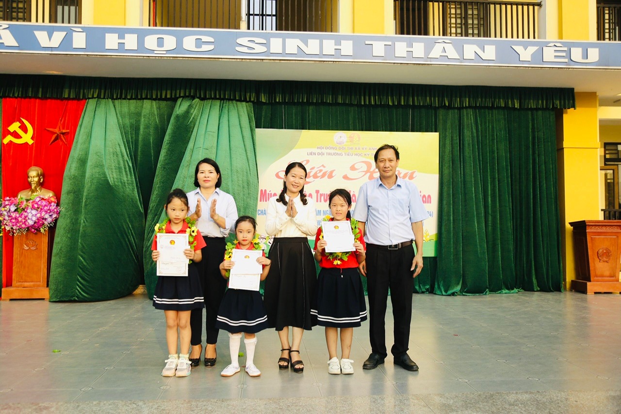 TRAO GIẢI 3