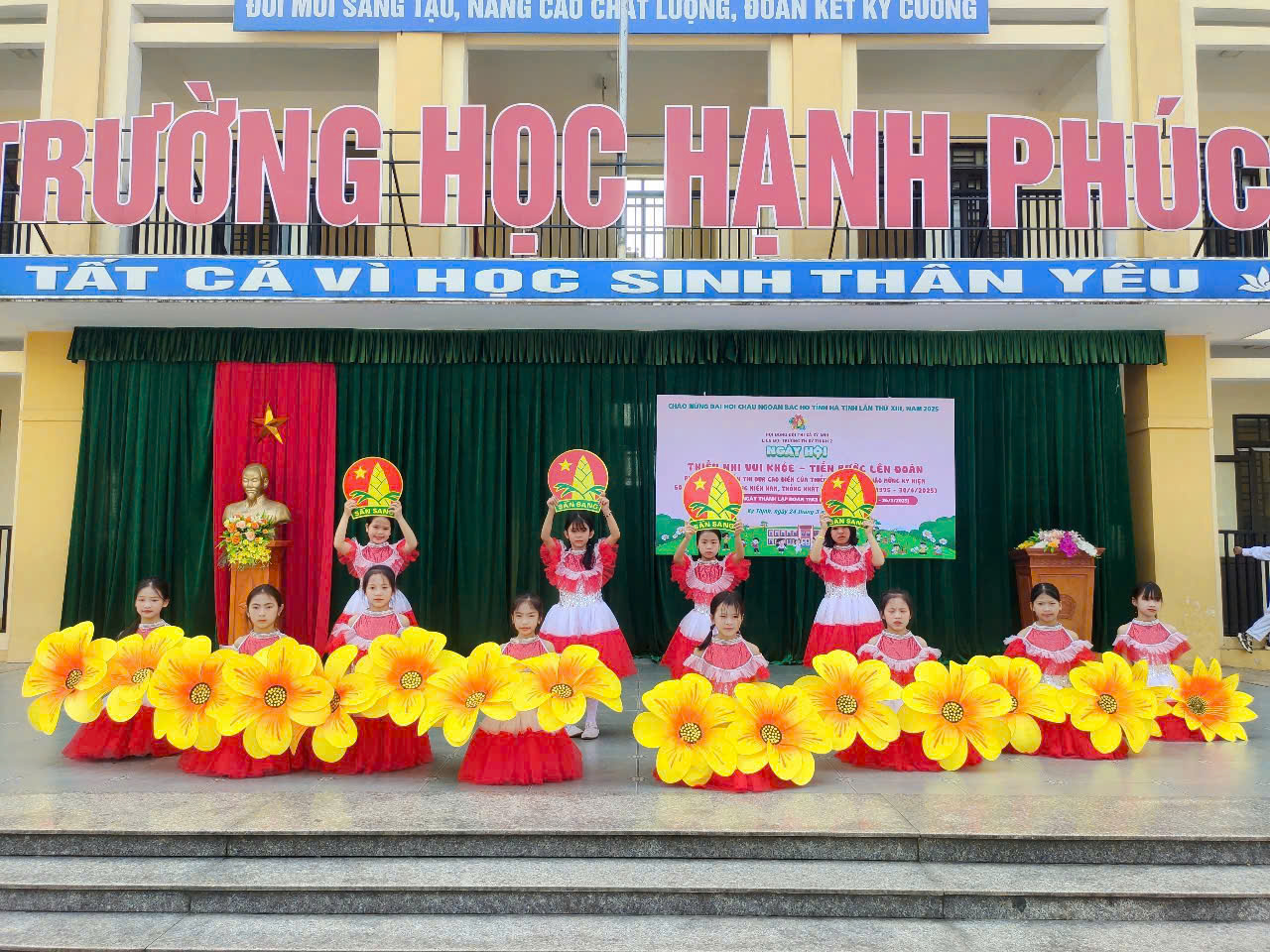 A 19 Văn nghệ 2