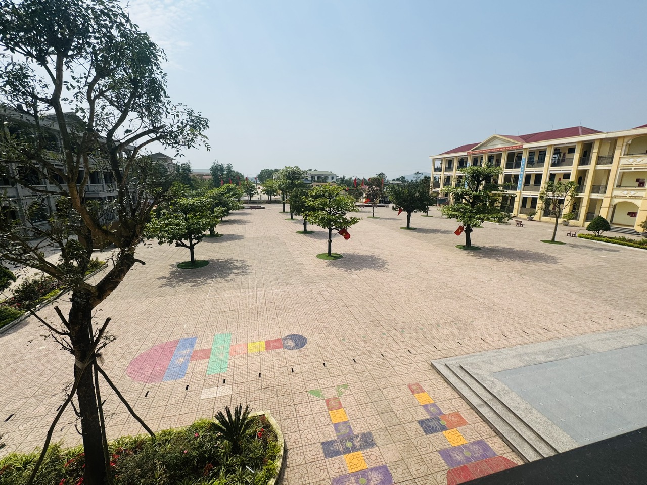 TRƯỜNG