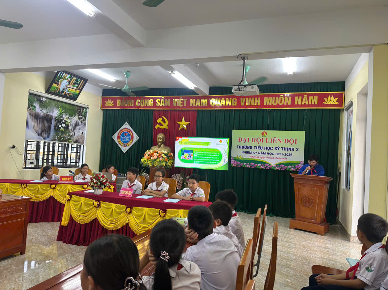 THẦY ANH PHÁT BIỂU