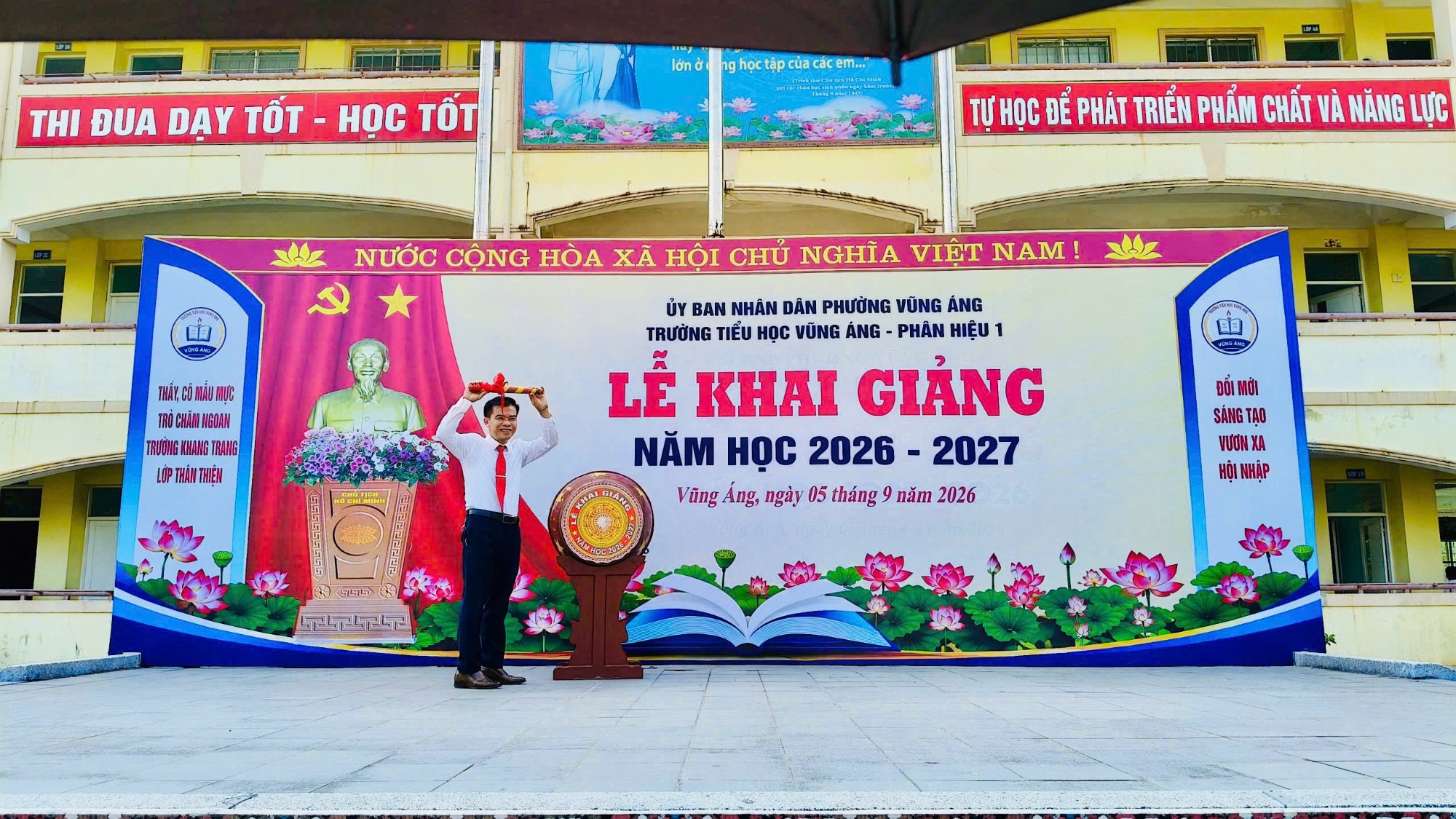 Thầy Lê Song Hào 2