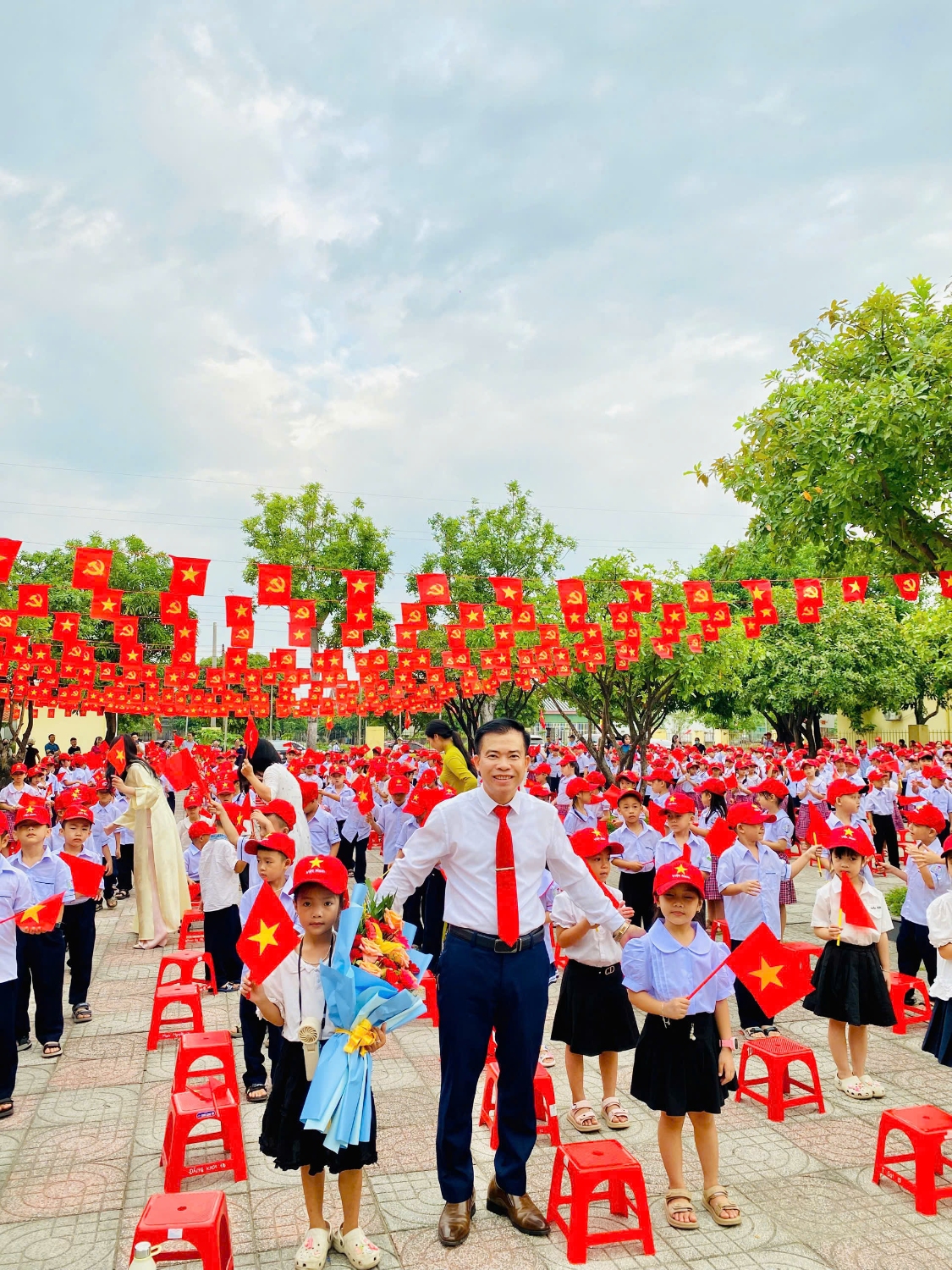 Thầy Lê Song Hào
