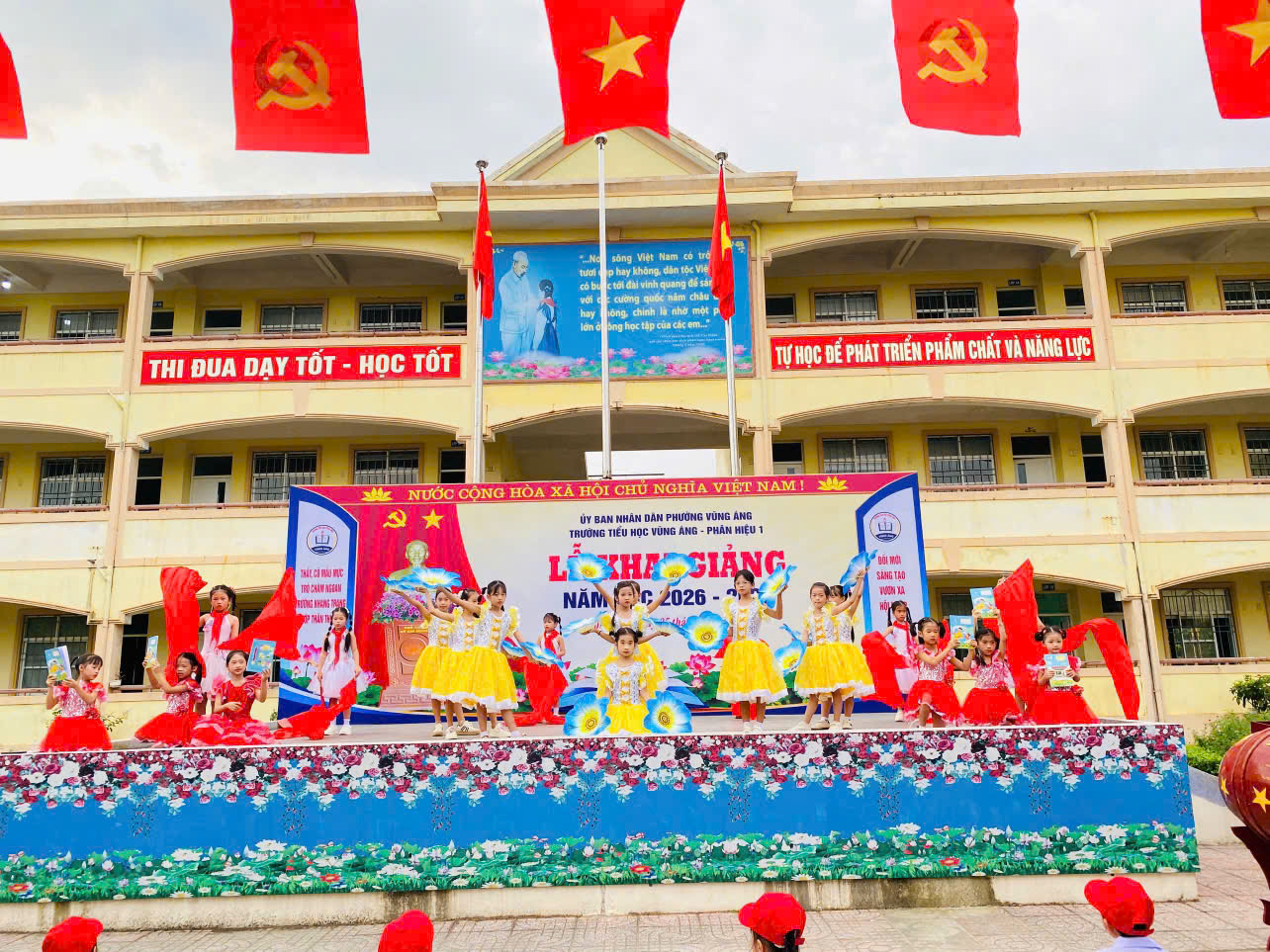 VĂN NGHỆ KỲ LO0NG 1