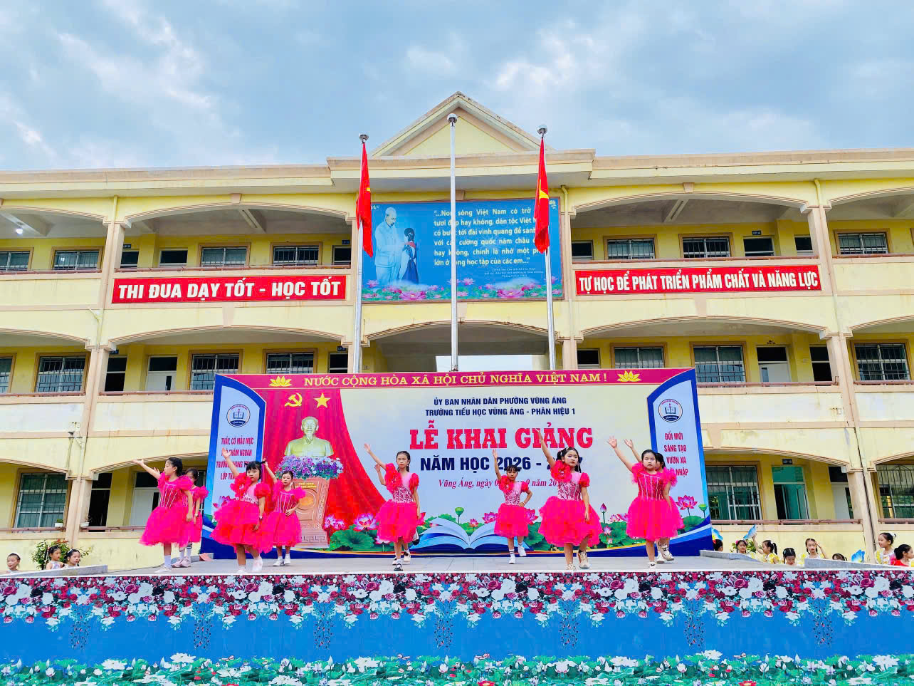 Văn Nghệ Kỳ Long Mái trường nơi em học bao điều hay